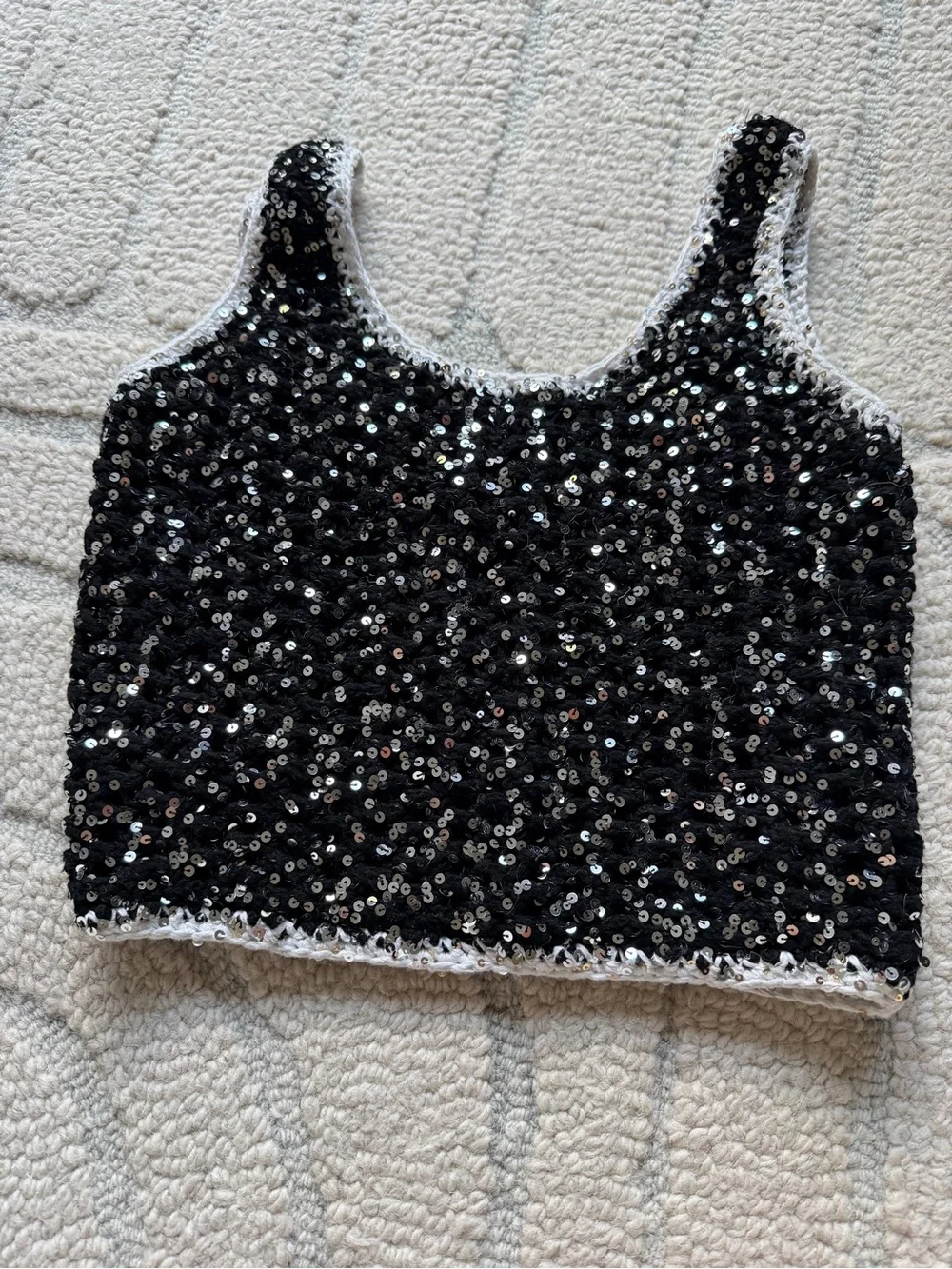CHANEL sleeveless cropped